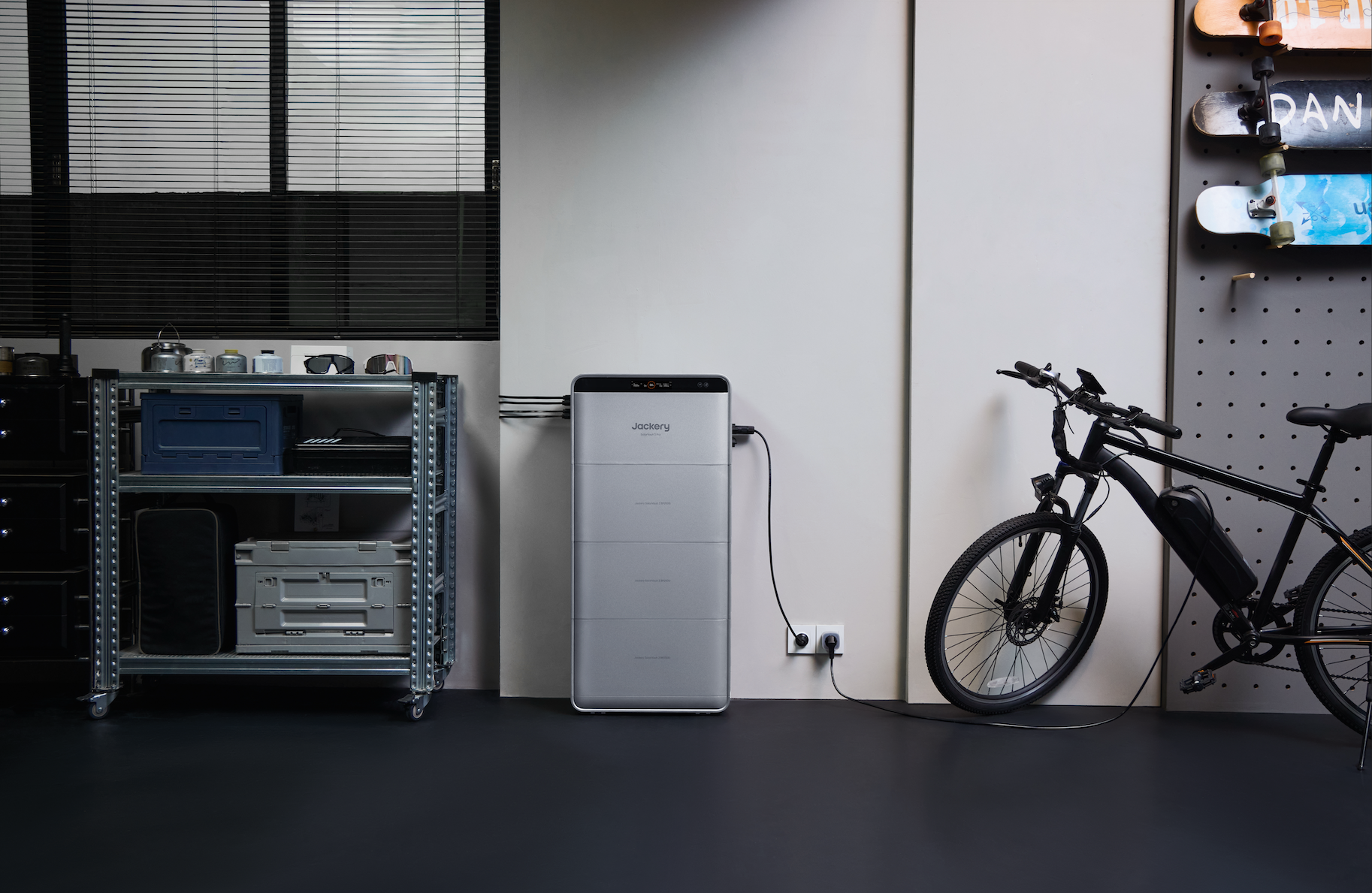 Jackery Plug & Play batteries